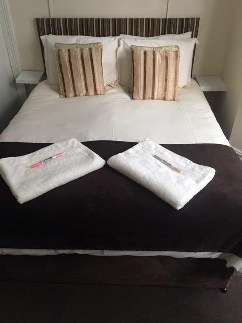 Brierley Guesthouse เวย์มัธ ภายนอก รูปภาพ
